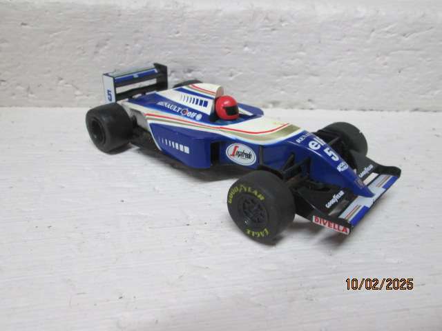 SLOT CAR - 1:32 SCALE - HORNBY - F1 RENAULT