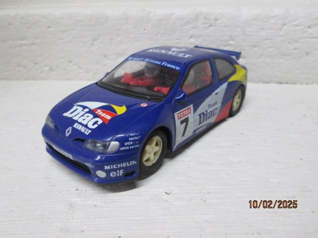 SLOT CAR - 1:32 SCALE - HORNBY - RENAULT RALLY CAR