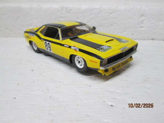 SLOT CAR - 1:32 SCALE - SCX - PLIMOTH BARRACUDA