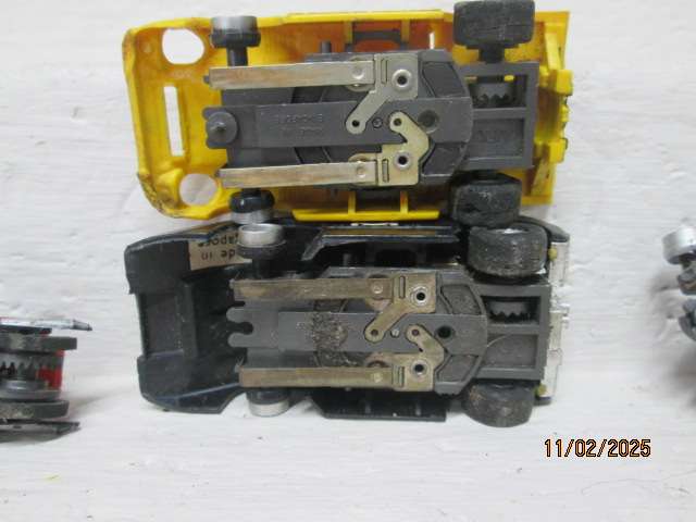 HO / OO SCALE - SLOT CARS - X9