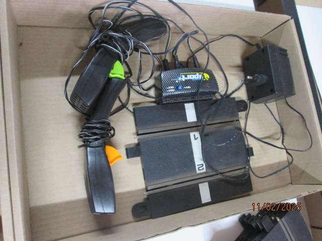 SLOT CARS - 1:32 SCALE - HORNBY - TRACK & ACCESSORIES