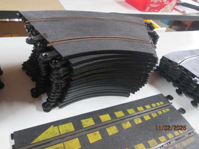 SLOT CARS - 1:32 SCALE - HORNBY / SCX TRACK - LARGE AMOUNT
