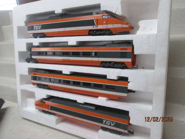 HO SCALE - LIMA - TGV TRAIN SET - BOXED