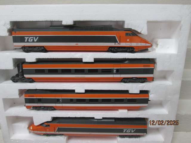 HO SCALE - LIMA - TGV TRAIN SET - BOXED
