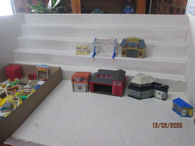 HO / OO SCALE - ENTRY LEVEL BUILDINGS & EQUIPMENT