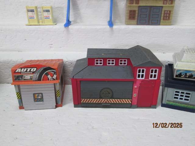 HO / OO SCALE - ENTRY LEVEL BUILDINGS & EQUIPMENT