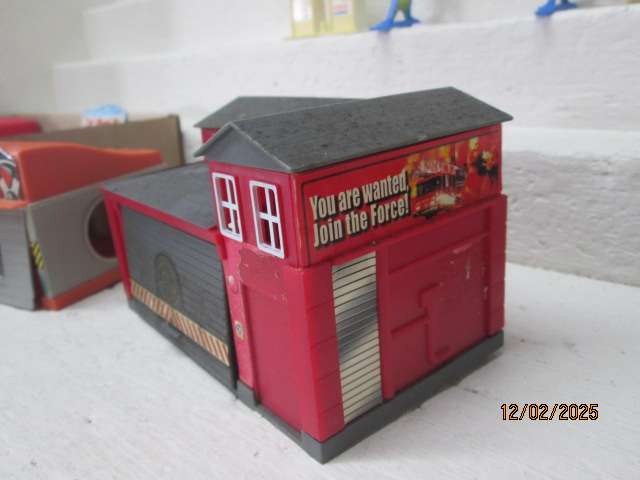 HO / OO SCALE - ENTRY LEVEL BUILDINGS & EQUIPMENT