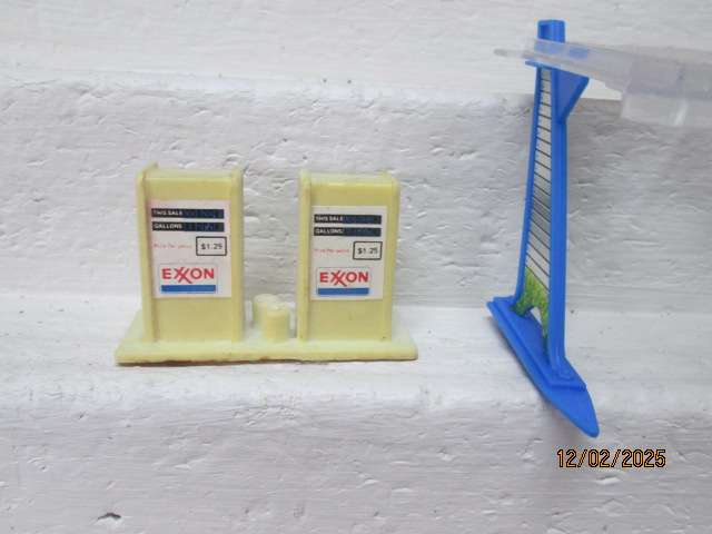 HO / OO SCALE - ENTRY LEVEL BUILDINGS & EQUIPMENT