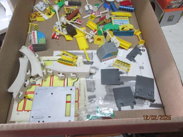 HO / OO SCALE - ENTRY LEVEL BUILDINGS & EQUIPMENT