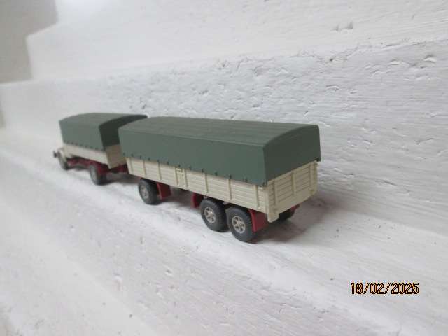 HO SCALE - WIKING - OLD STYLE ROAD TRUCK & TRAILER