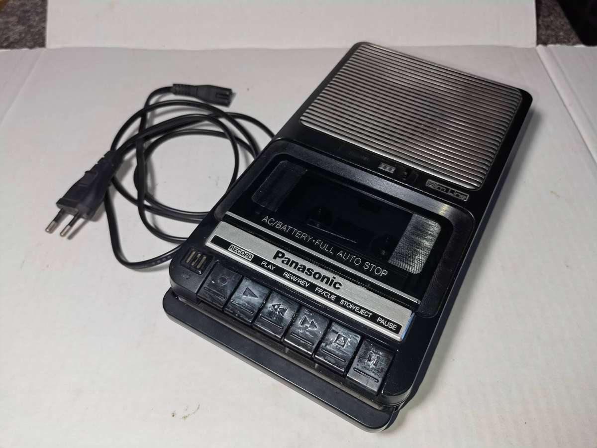 Panasonic tape player