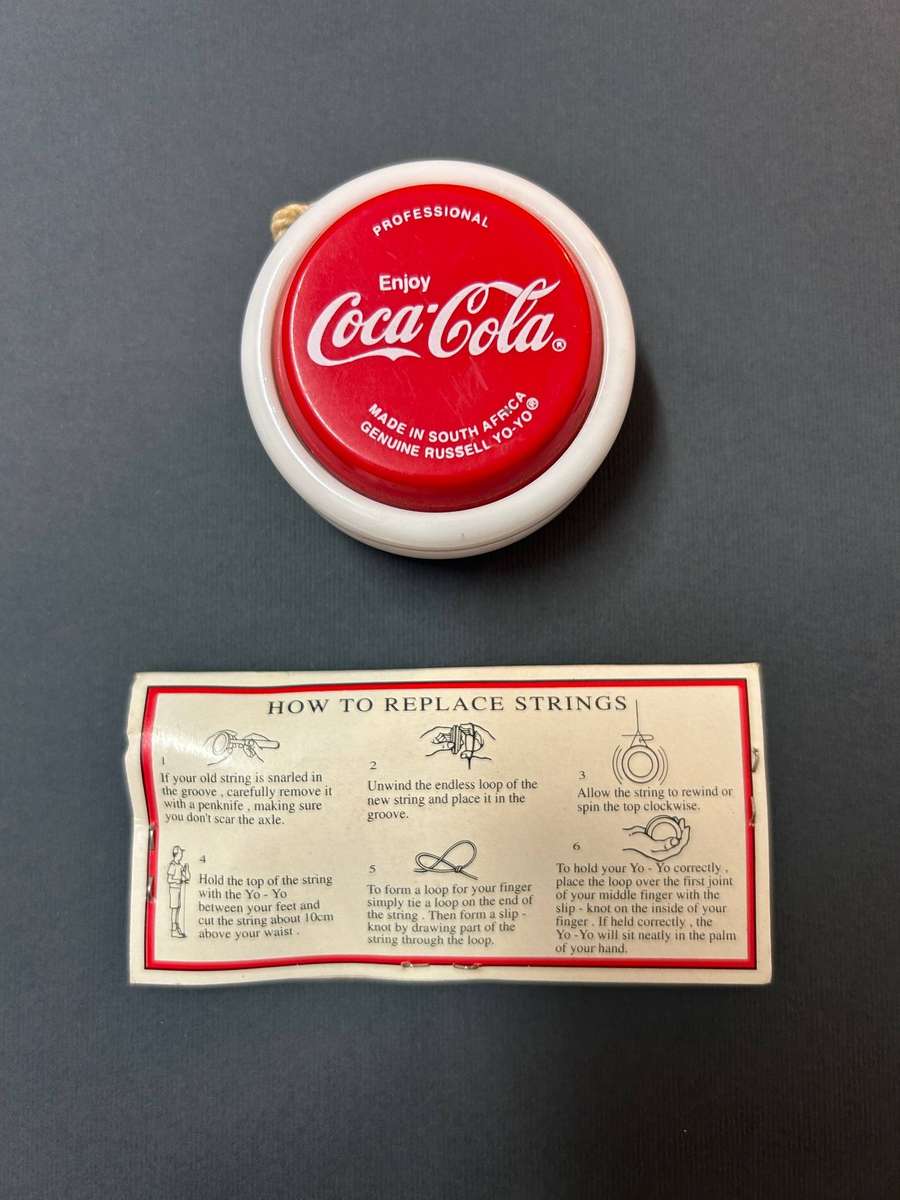 Coca Cola Russell yoyo with strings