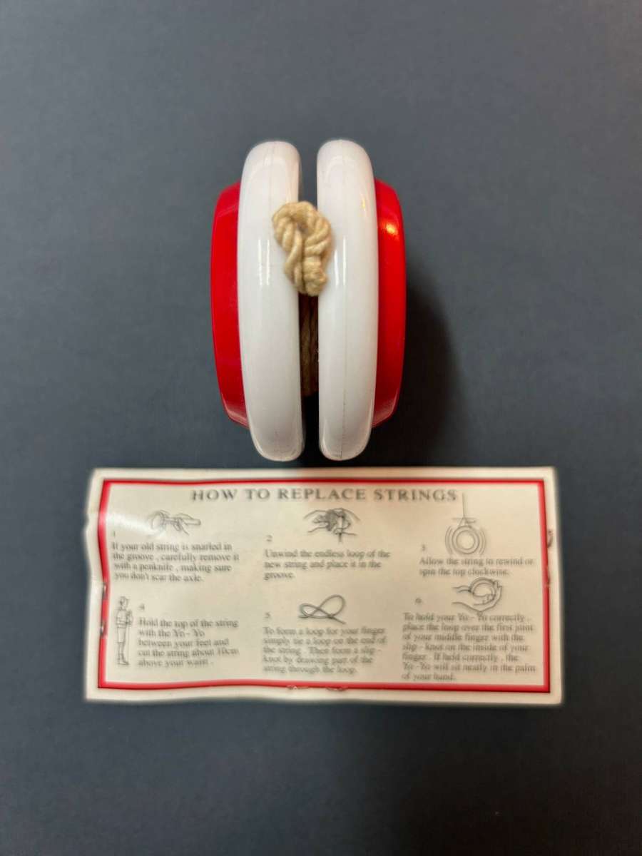 Coca Cola Russell yoyo with strings