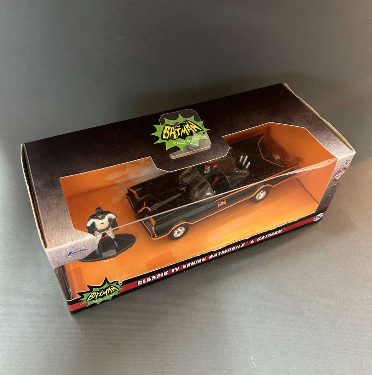 Batman Jada Batmobile set with figurine NIB
