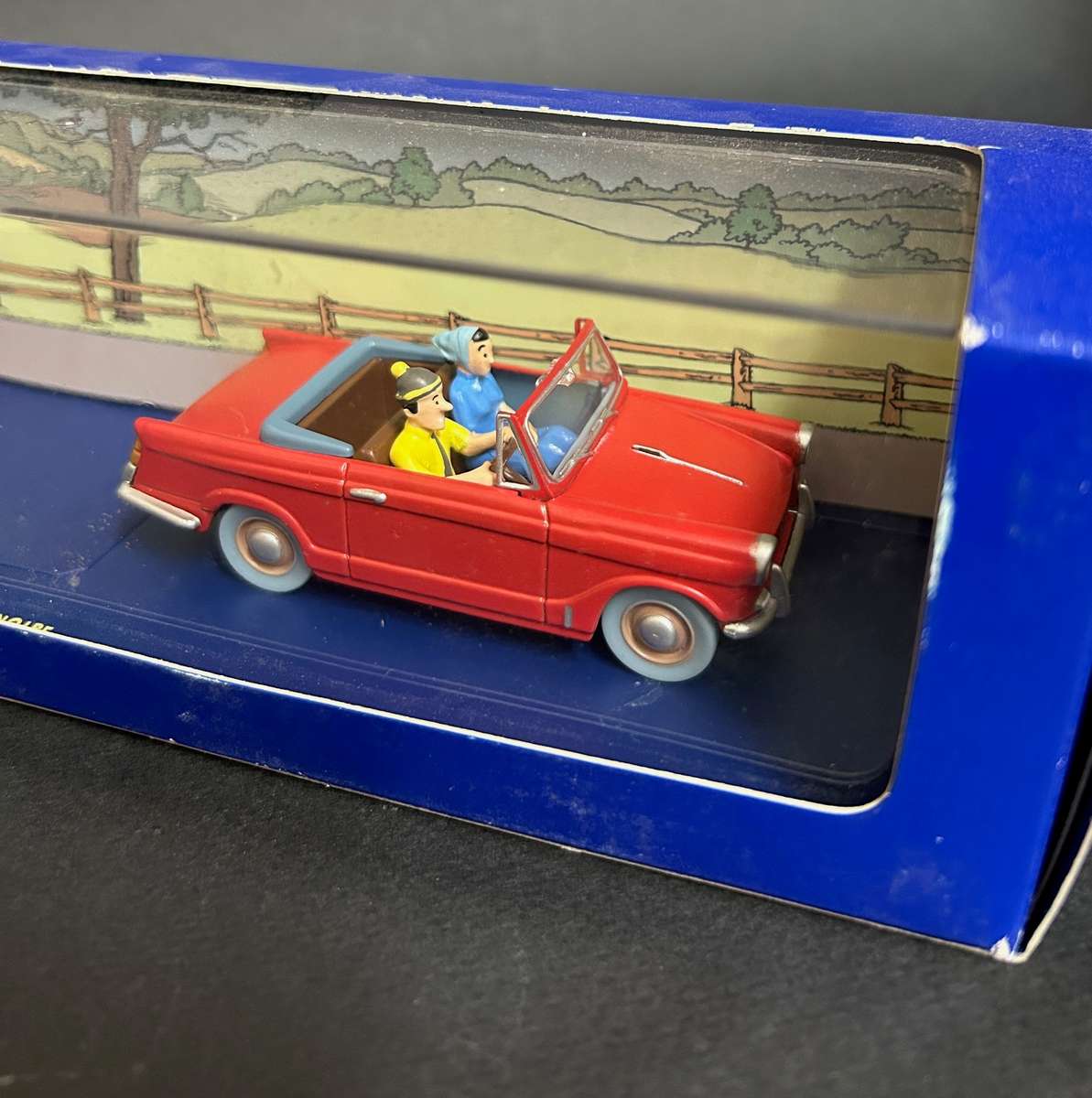 Tintin Truimph car 1:32