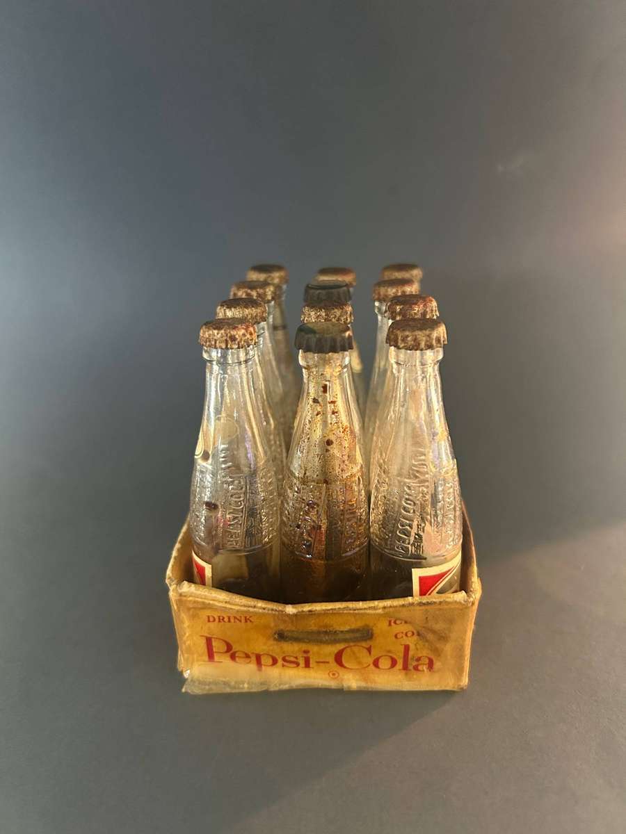 Pepsi mini crate with bottles