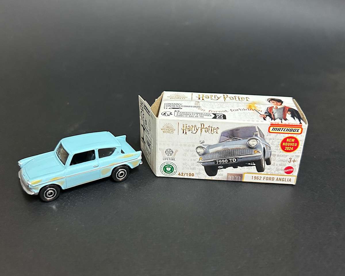 Harry Potter matchbox Ford Anglia