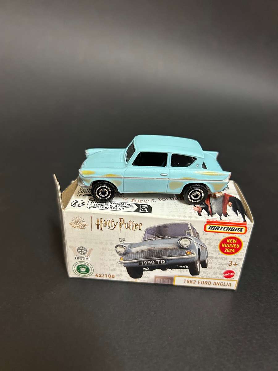 Harry Potter matchbox Ford Anglia