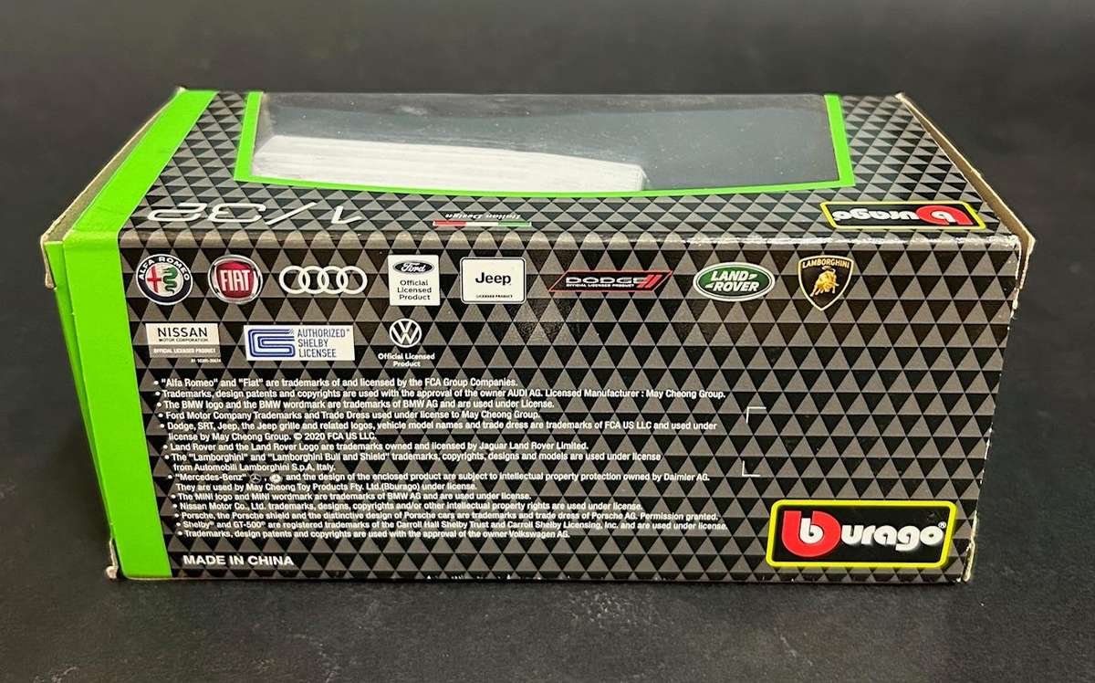 Burago Landrover 1/32