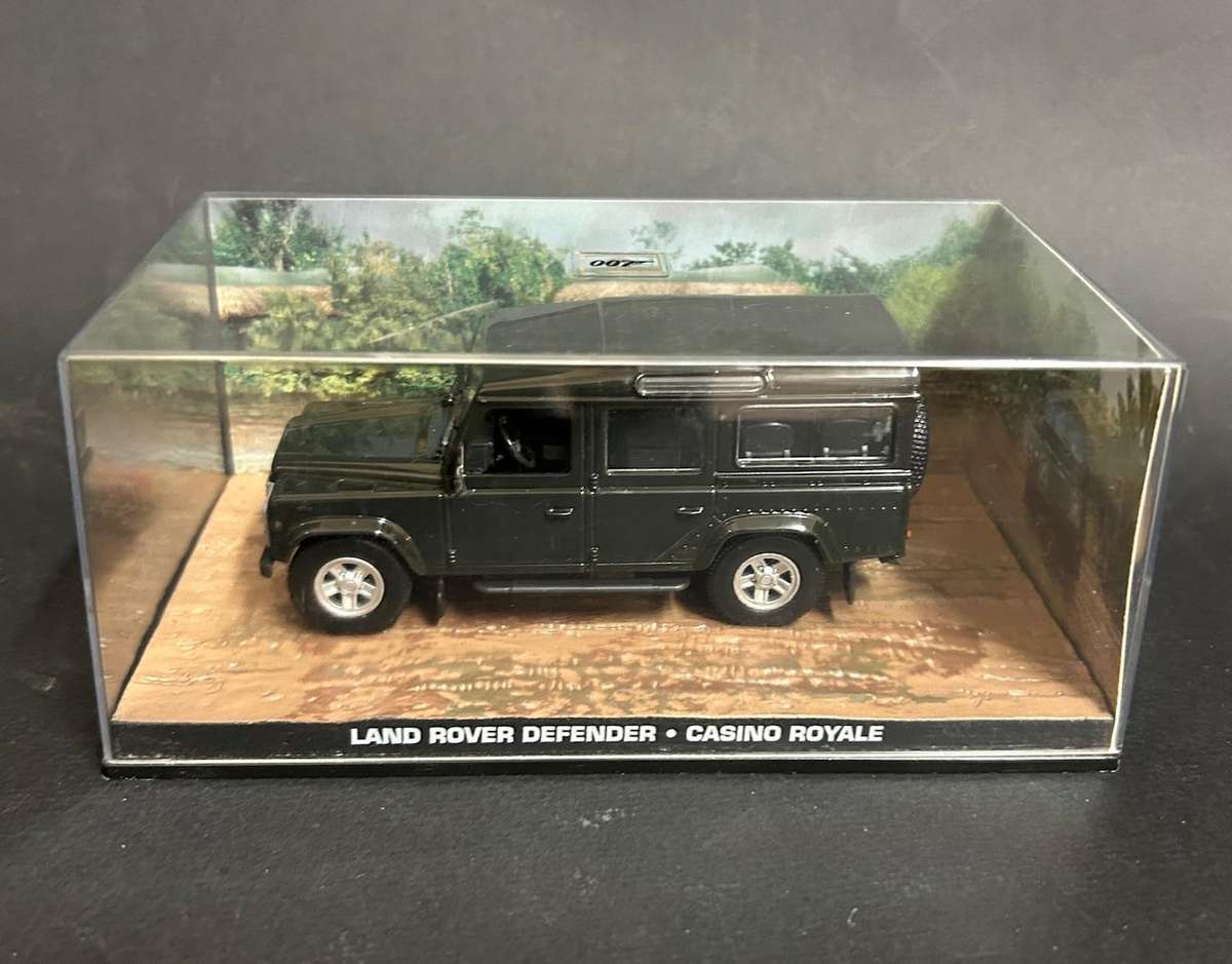 Landrover Defender James Bond Casino Royale