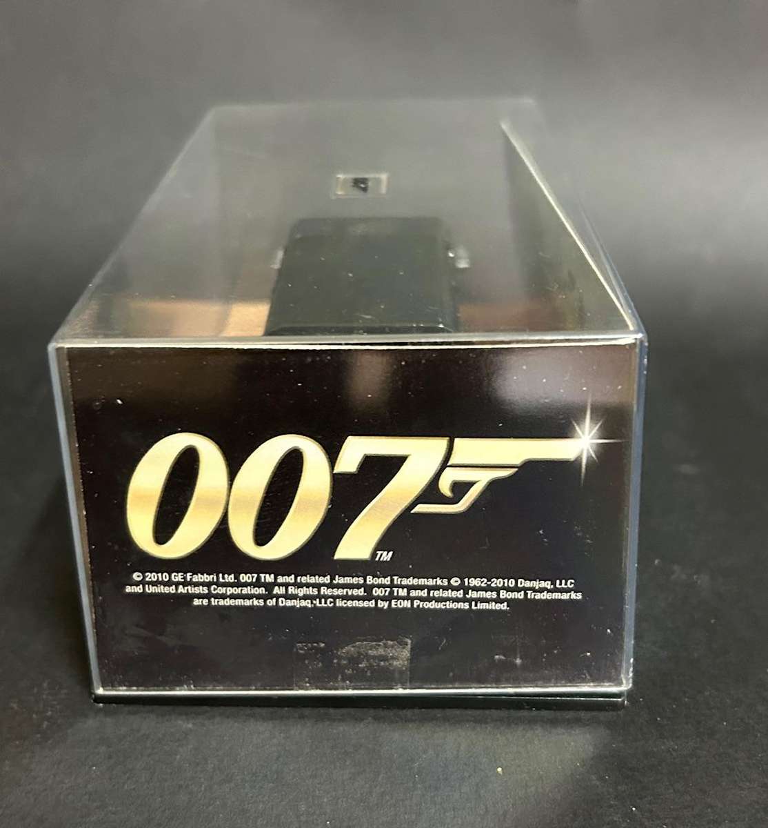 Landrover Defender James Bond Casino Royale