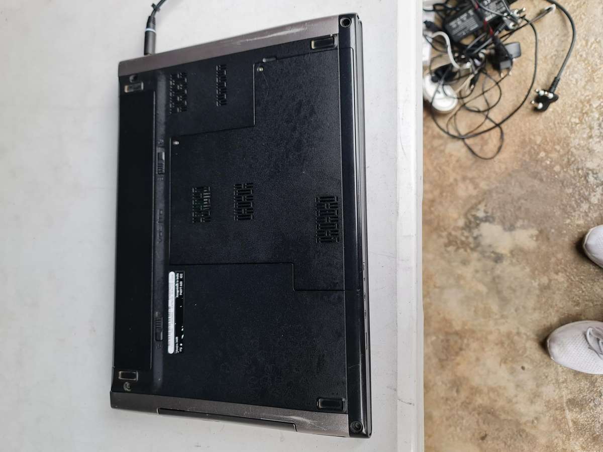 DELL VOSTRO - CORE i3 - 370 (1st Gen) - 4GB - 500GB - 14 INCH SCREEN