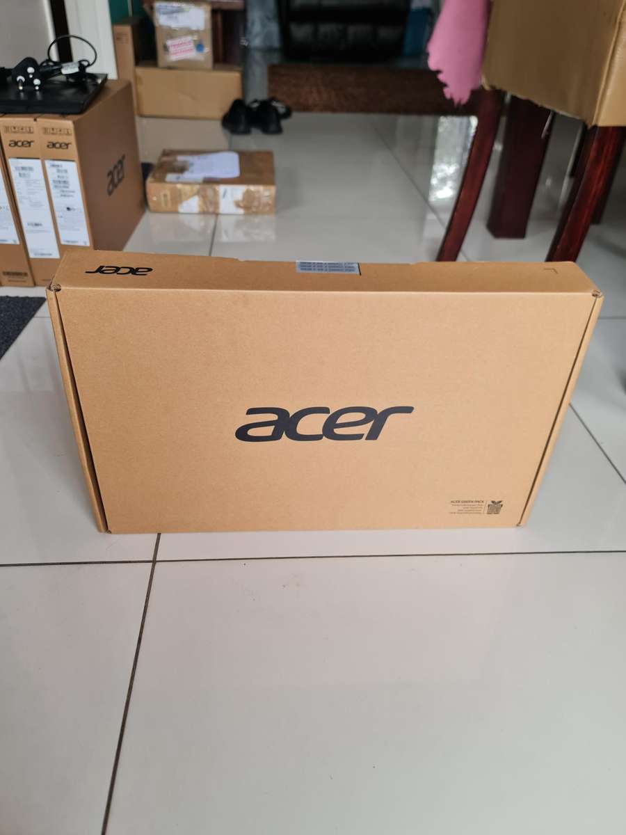 BRAND NEW SEALED - ACER ASPIRE 3 - AMD DUAL CORE - A4-9120E - 4GB - 500GB - AMD RADEON R3 GRAPHICS