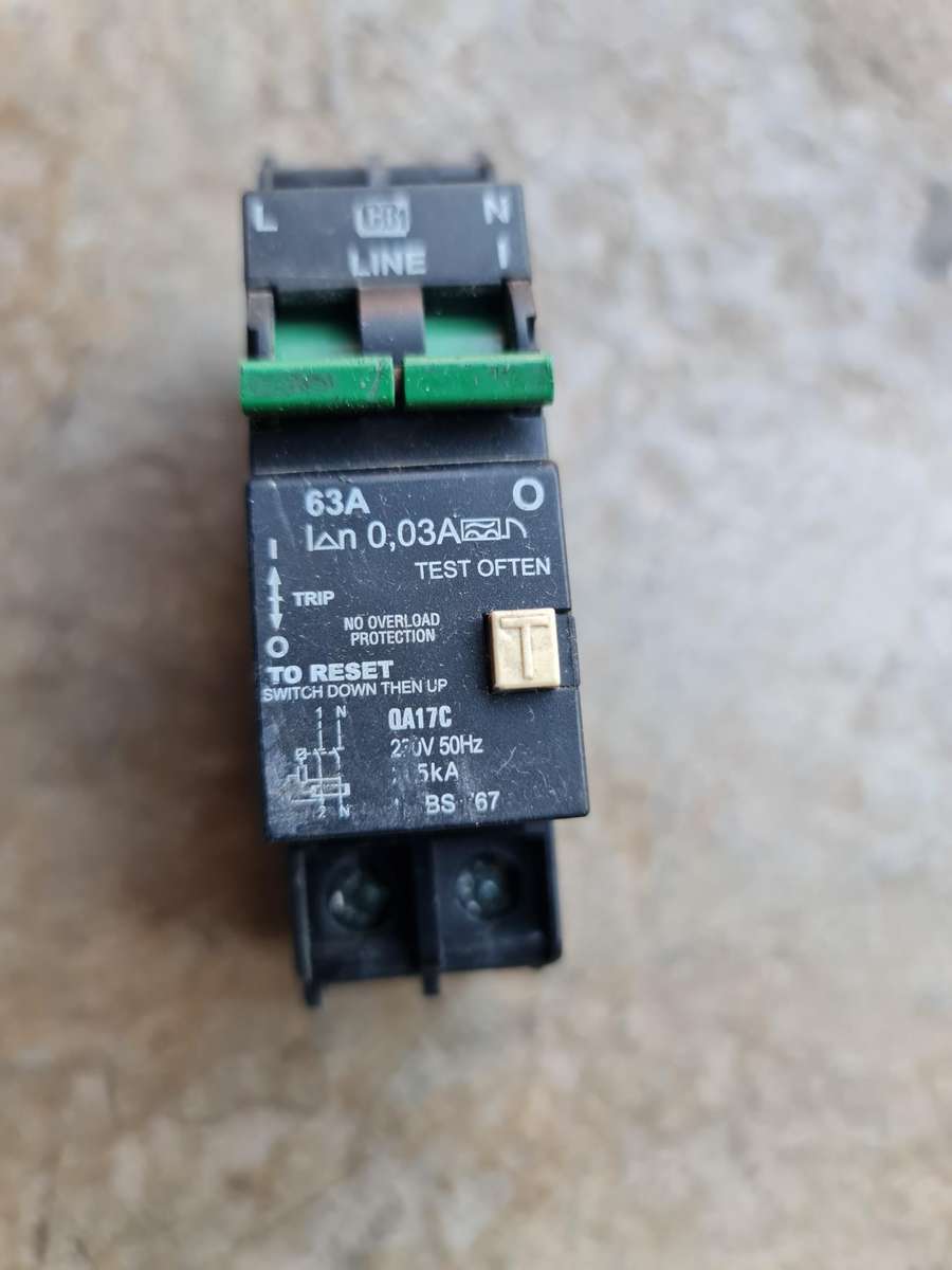 ELECTIC CIRCUIT BREAKER - 63A - AS PER PICTURES