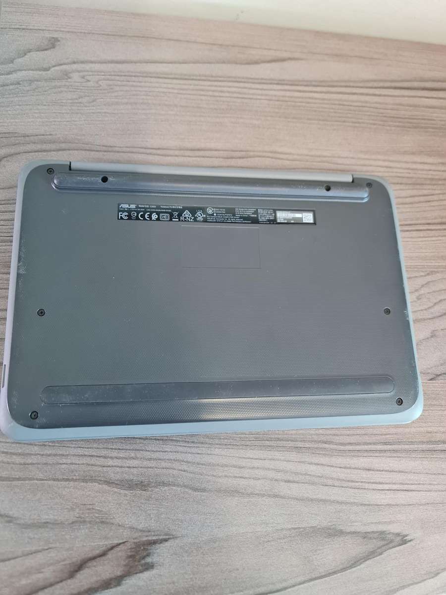 ASUS C202X CHROME BOOK - MEDIATEK 8173C PROCESSOR - 4GB - 32GB eMMC - 11.6 INCH