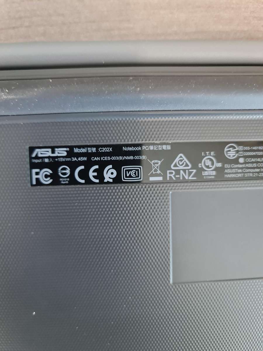 ASUS C202X CHROME BOOK - MEDIATEK 8173C PROCESSOR - 4GB - 32GB eMMC - 11.6 INCH