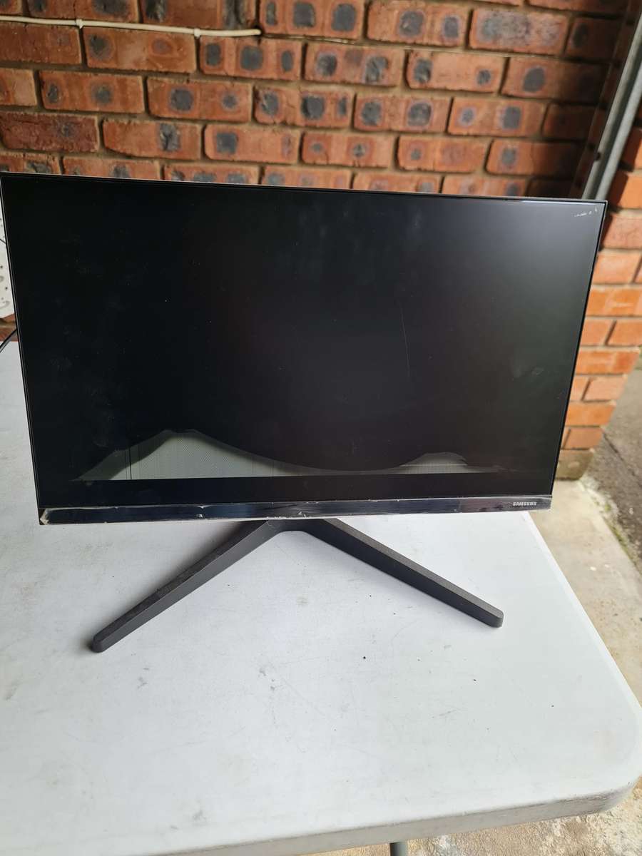 SAMSUNG MONITOR - 22 INCH LED - MODEL F22T350FHA - PLEASE READ