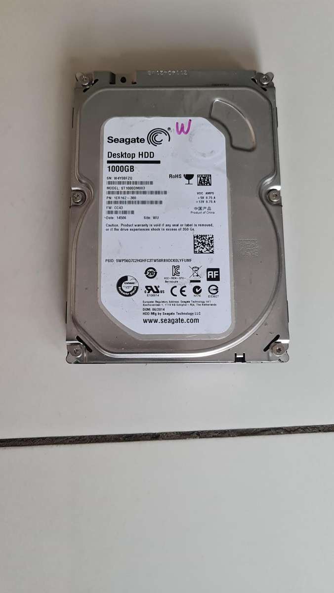 HARD DRIVES - 1TB - 3.5 INCH - 100% HEALTH - BID IS PER DRIVE - SEAGATE AND TOSHIBA
