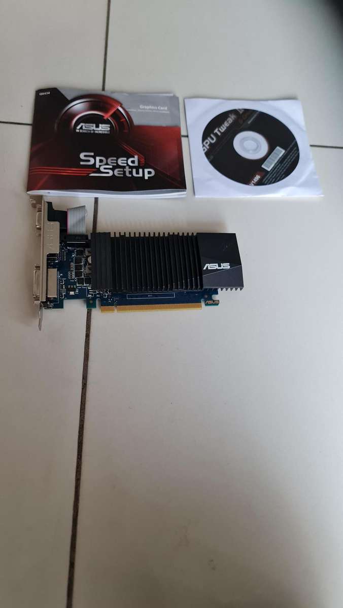 BRAND NEW GRAPHICS CARD - ASUS - 1GB DDR5 - GT710-SL-1GD5-BRK - HDMI - DVI - VGA PORTS