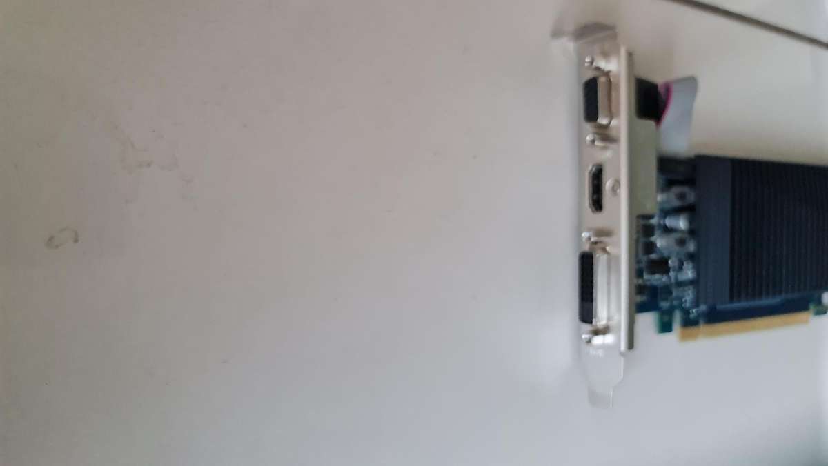 BRAND NEW GRAPHICS CARD - ASUS - 1GB DDR5 - GT710-SL-1GD5-BRK - HDMI - DVI - VGA PORTS