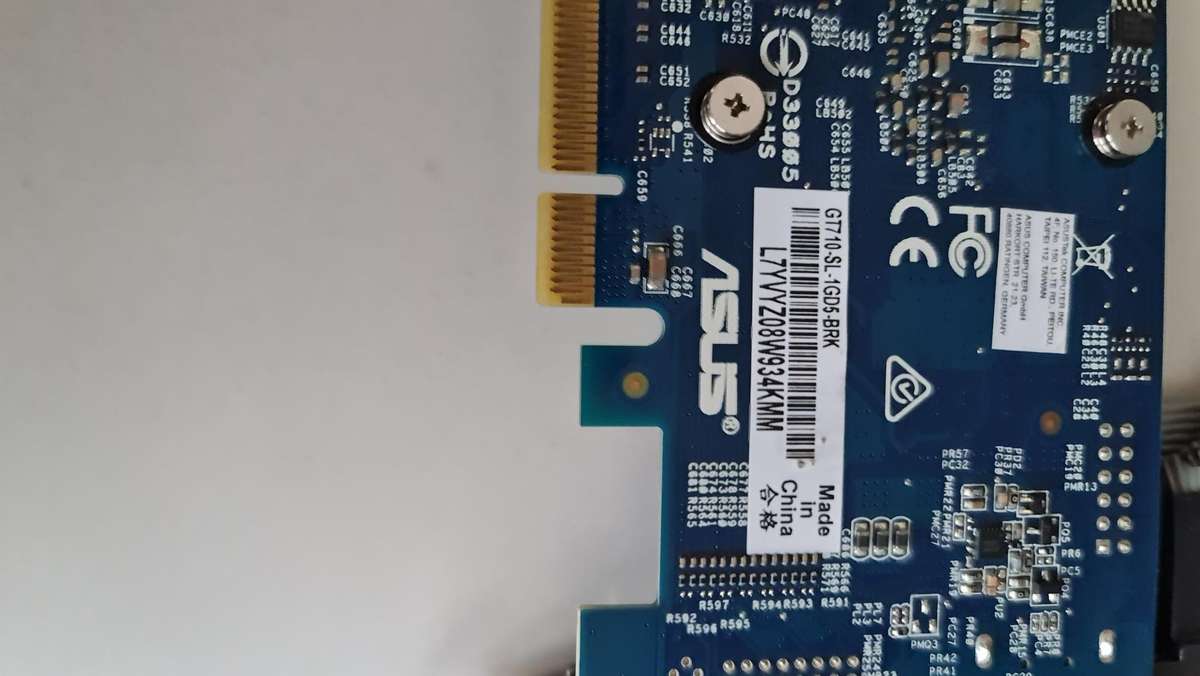 BRAND NEW GRAPHICS CARD - ASUS - 1GB DDR5 - GT710-SL-1GD5-BRK - HDMI - DVI - VGA PORTS