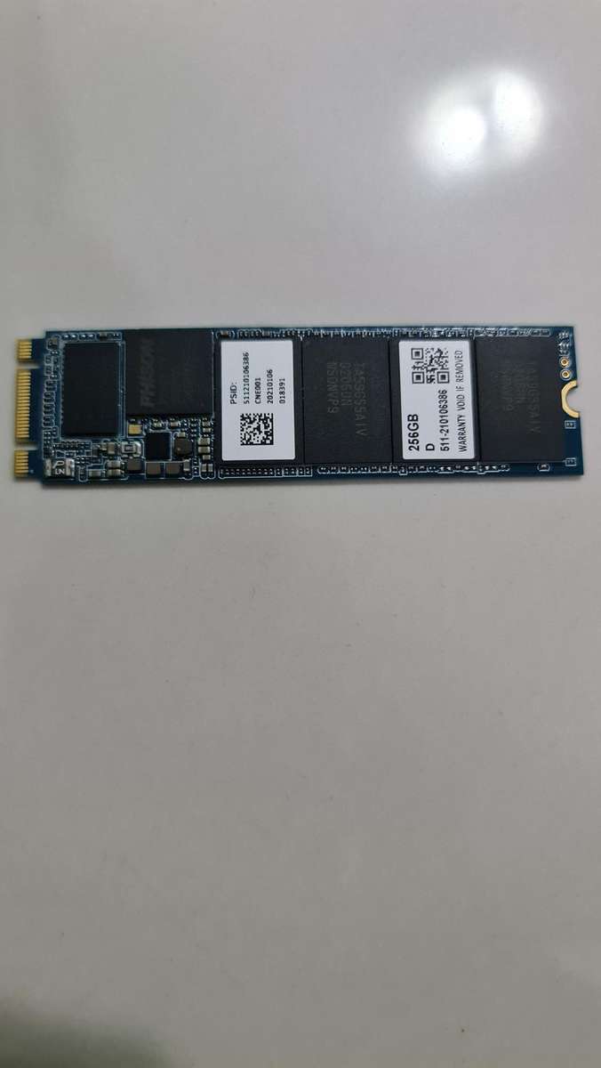 256GB SSD HARD DRIVE - AS PER PICTURES - FULL WORKING CONDITION