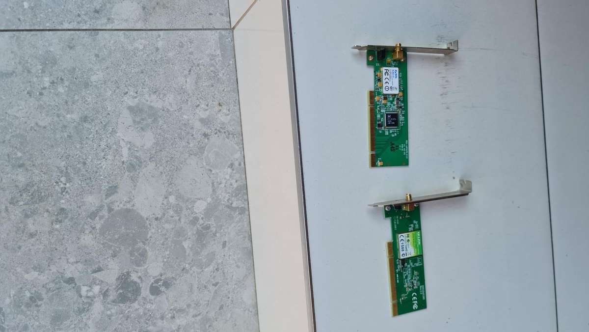 WIFI - WIRELESS CARDS - 2 X WIRELESS CARDS - AS PER PICS - BID IS FOR BOTH TOGETHER
