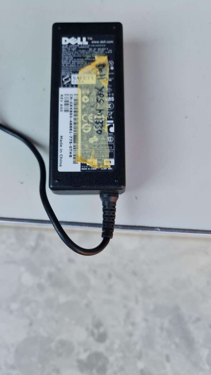 ORIGINAL DELL CHARGER - AS PER PIC - 19.5V - 3.5A - FULL WORKING CONDITION