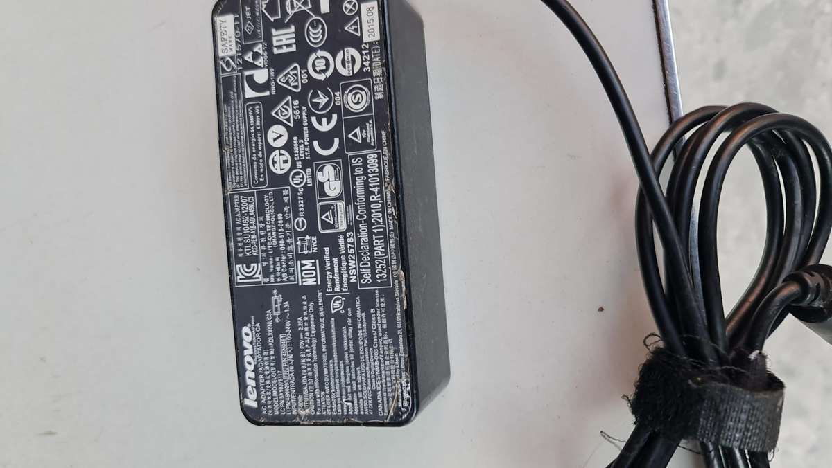 ORIGINAL LENOVO CHARGER - AS PER PIC - 20V - 2.25A - FULL WORKING CONDITION
