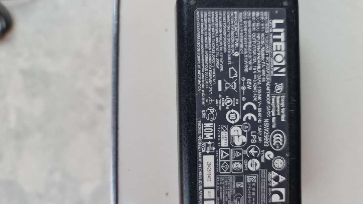 ORIGINAL ACER - LITEON - AS PER PIC - 19V - 3.42A - FULL WORKING CONDITION