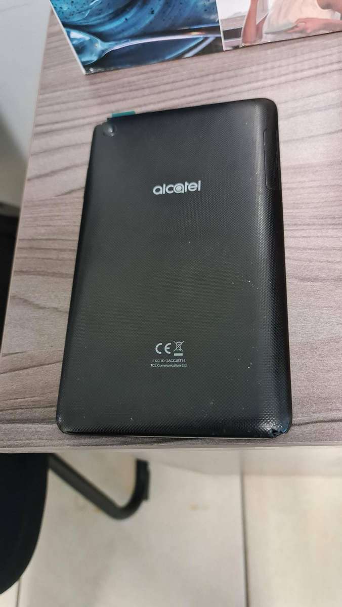 ALCATEL TABLET - 1GB MEMORY - 16GB STORTAGE - 7 INCH - TABLET ONLY - SCREEN CHANGED - FULLY WORKING