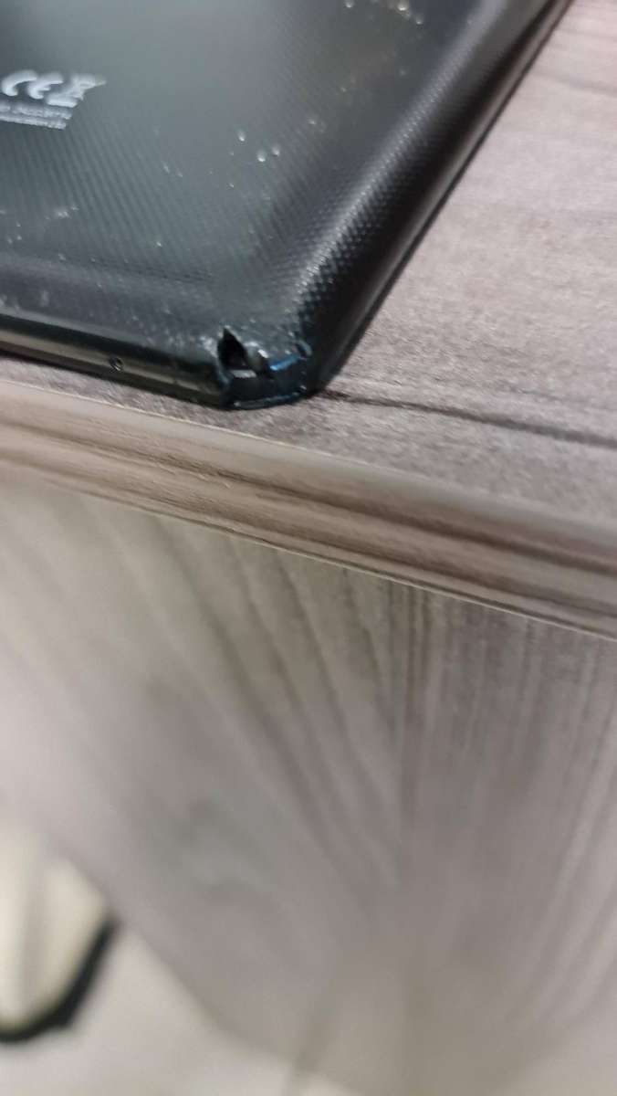 ALCATEL TABLET - 1GB MEMORY - 16GB STORTAGE - 7 INCH - TABLET ONLY - SCREEN CHANGED - FULLY WORKING