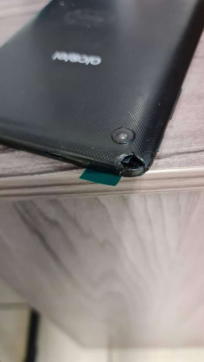 ALCATEL TABLET - 1GB MEMORY - 16GB STORTAGE - 7 INCH - TABLET ONLY - SCREEN CHANGED - FULLY WORKING