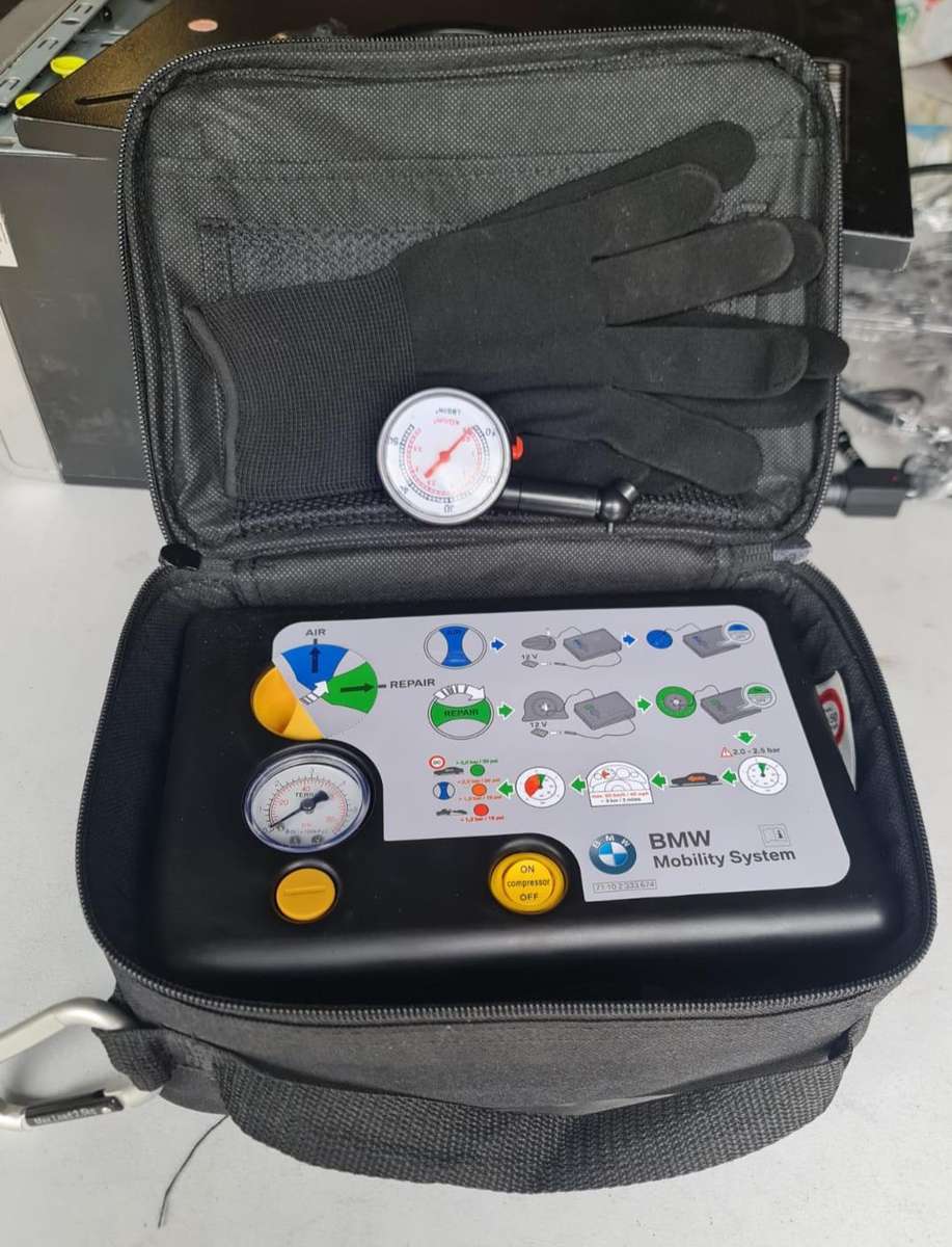 BRAND NEW - ORIGINAL - BMW - MOBILITY SYSTEM - FLAT TYRE COMPLETE MOBILITY SYSTEM