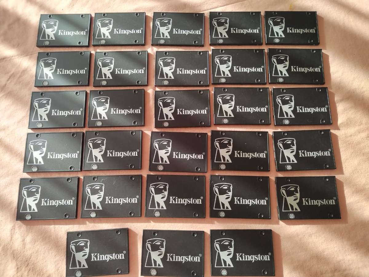 KINGSTON - 1TB SSD HARD DRIVES - ALL 98%/99% HEALTH - 2.5 INCH - EXCELLENT WORKING CONDITION