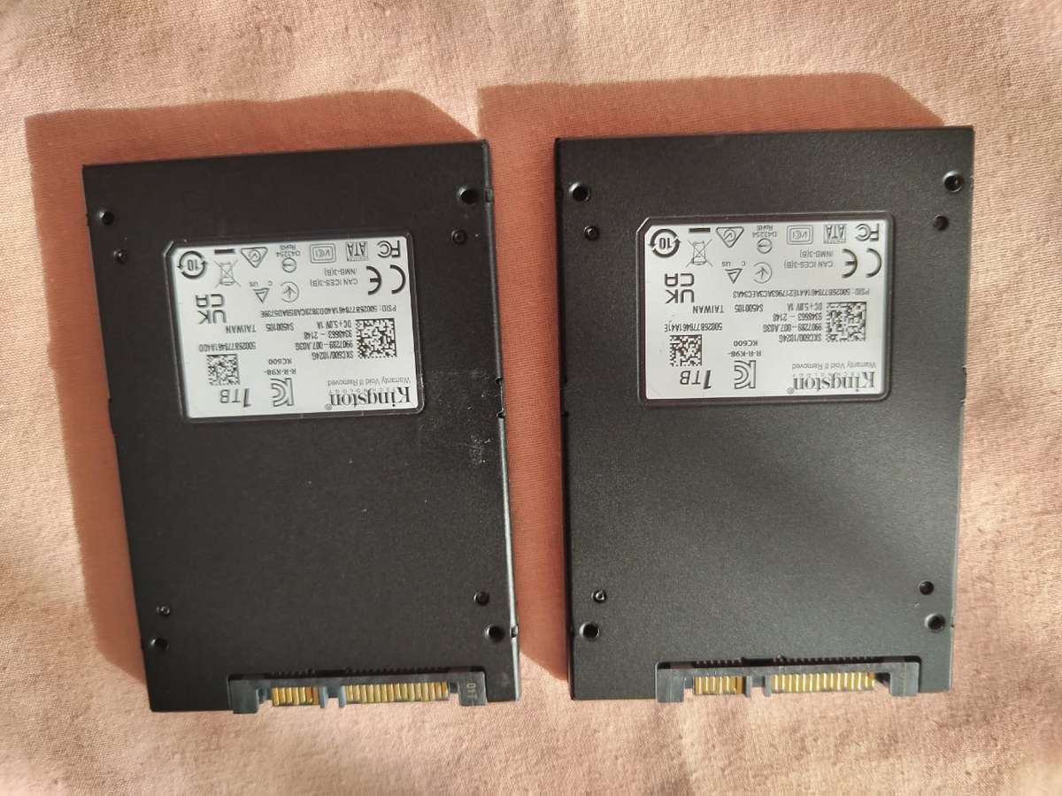 KINGSTON - 1TB SSD HARD DRIVES - ALL 98%/99% HEALTH - 2.5 INCH - EXCELLENT WORKING CONDITION