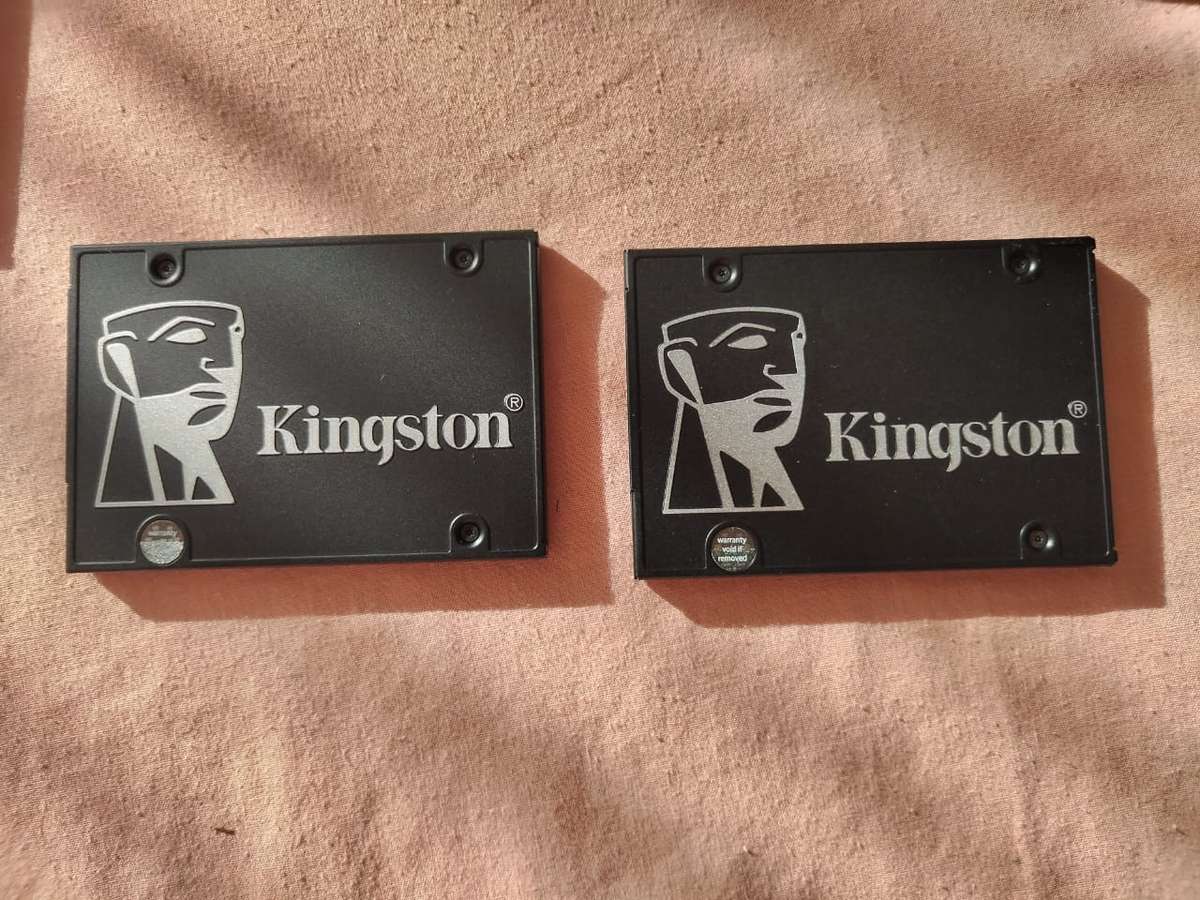 KINGSTON - 1TB SSD HARD DRIVES - ALL 98%/99% HEALTH - 2.5 INCH - EXCELLENT WORKING CONDITION