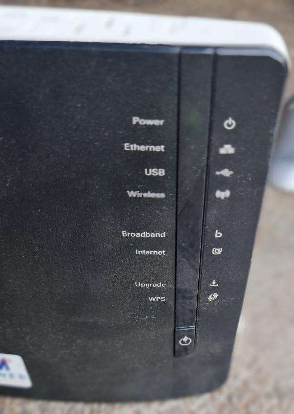 MWEB WIFI ROUTER  - WITH POWER CABLE - FULL WORKING CONDITION