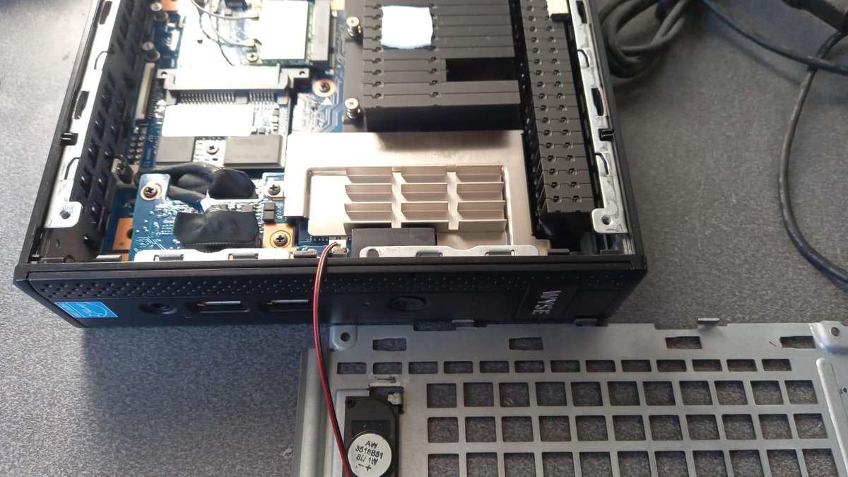 DELL WYSE - AMD GX-415GA SOC WITH RADEON HD GRAPHICS 1.50GHZ - 8GB - 32GB EMMC - WIN 10 INSTATLLED