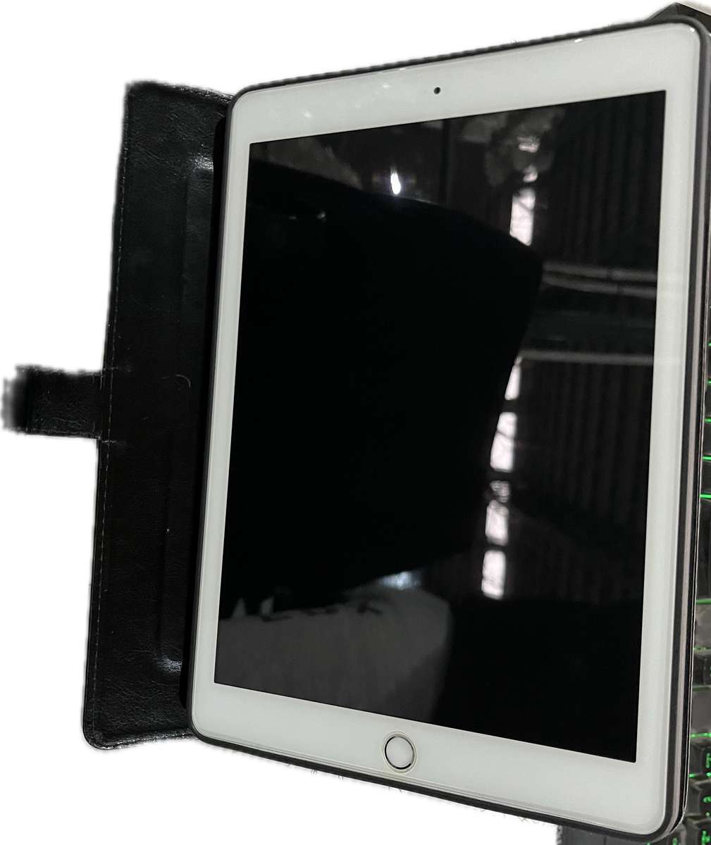 Ipad 6th Gen 128GB Wifi and Cellular